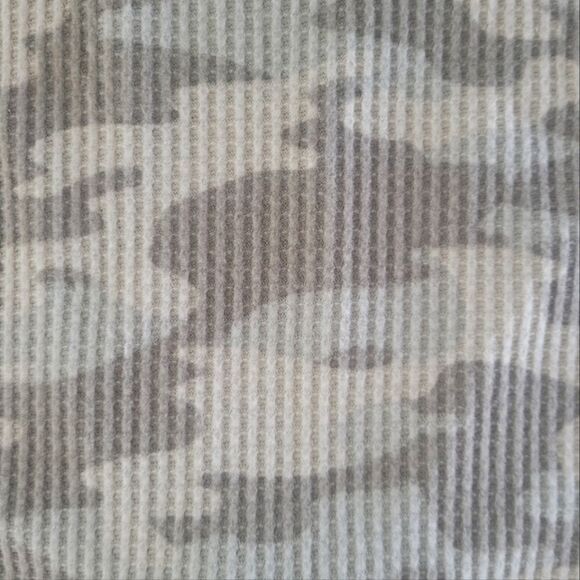 SO Gray Camo Button-Front Brushed Waffle-knit Pullover Top - Picture 9 of 11